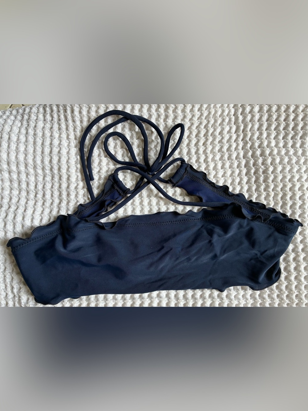 Sherri’s Swim Navy Blue Ruffled Edge Bandeau-Style Bikini Top, sz M